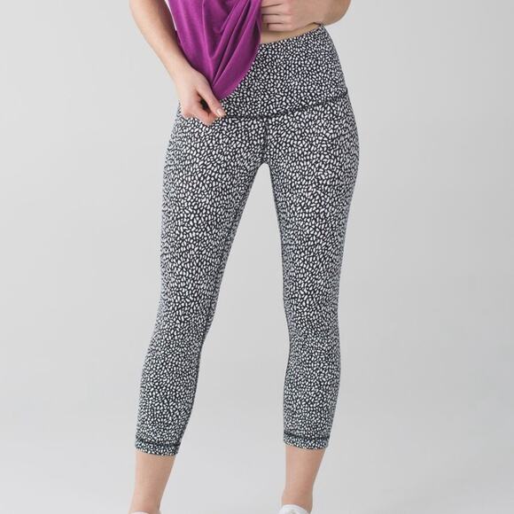 Lululemon Wunder Under Crop Hi-Rise Miss Mosaic Black Luon Leggings Size 4 - Picture 1 of 6